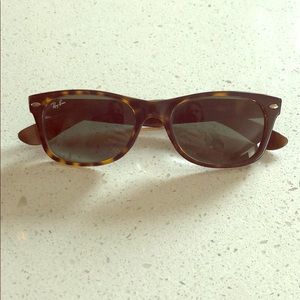 Ray-Ban Wayfarer Sunglasses